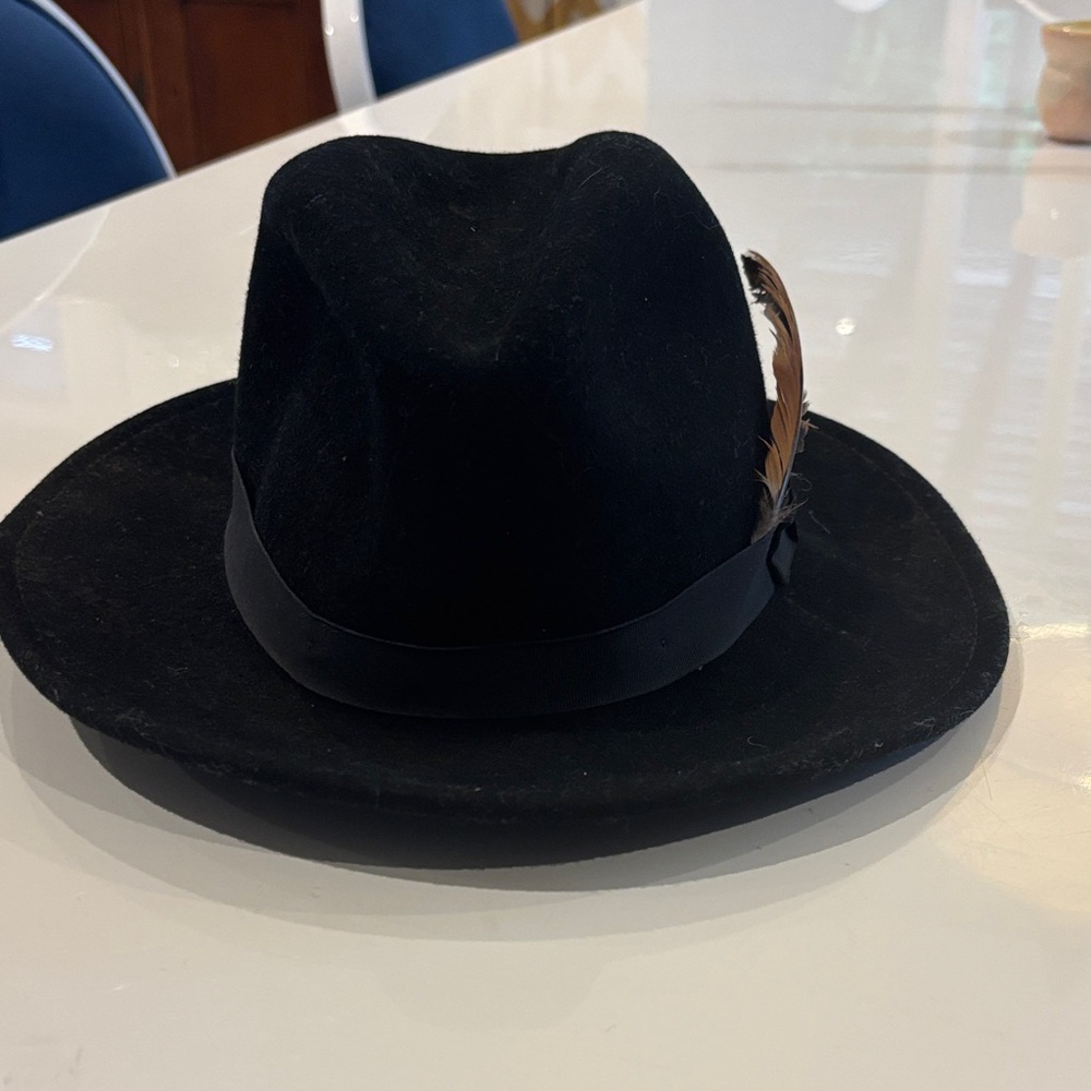 Black Vintage women’s wool Hat with Feather Accent